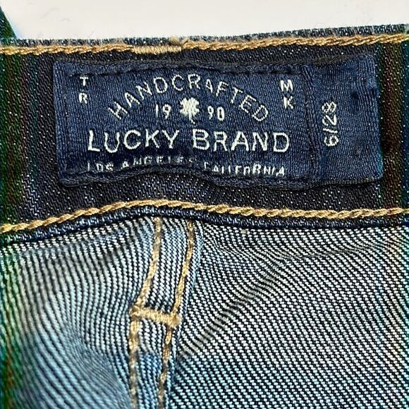 LUCKY Brand Sienna Slim Boyfriend Jean distressed stretch raw edge hem denim. - Picture 8 of 10